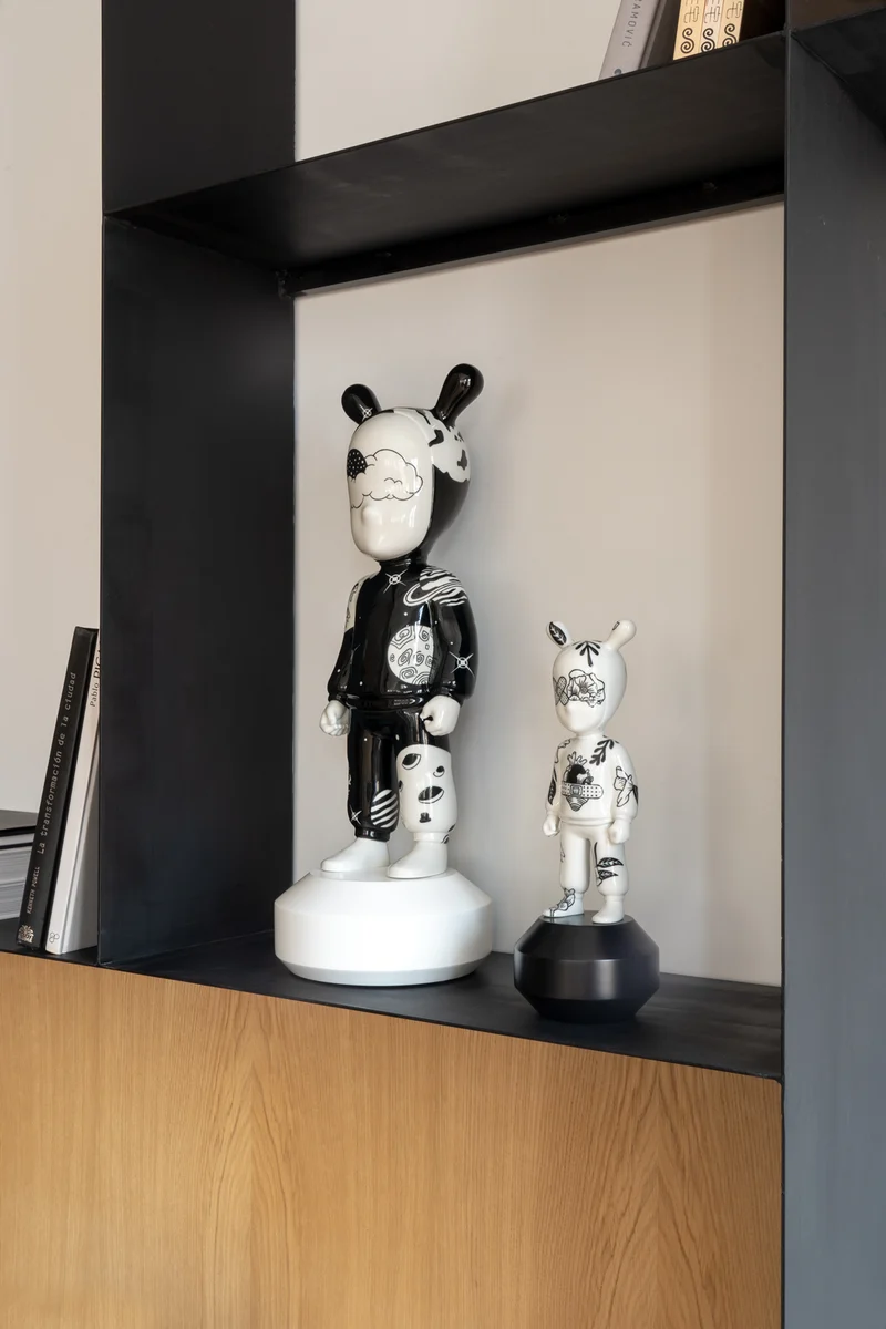 Deko Skulptur THE GUEST - limited Edition Henn Kim small