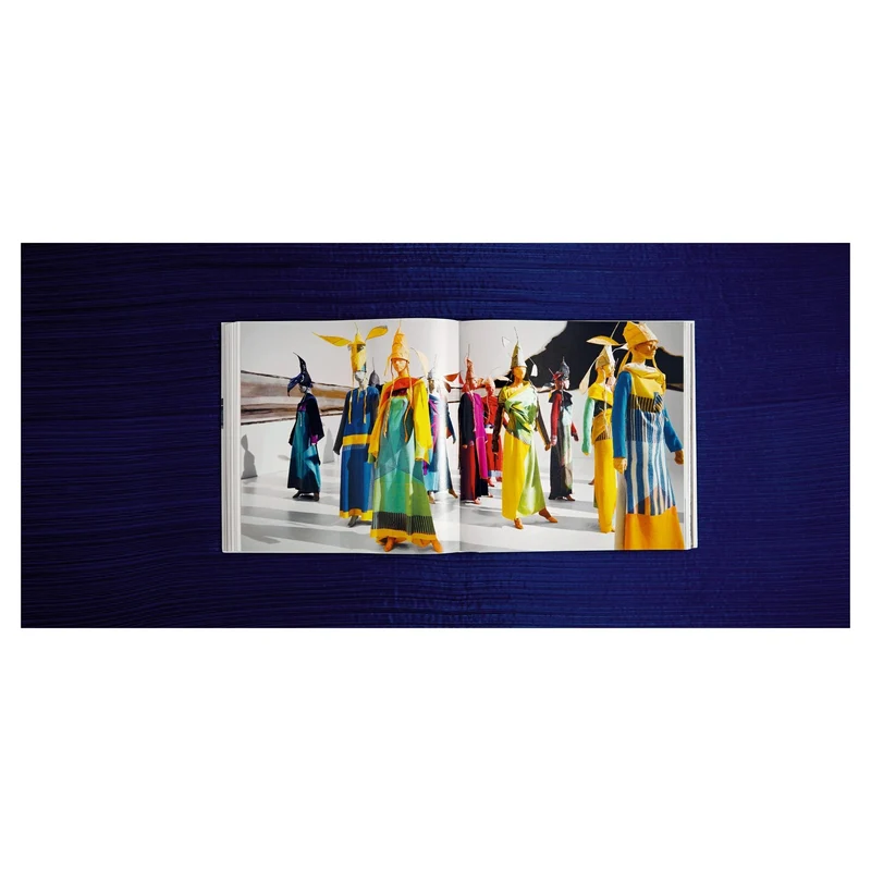 Midori Kitamura. Limitierte Collector´s Edition 'Issey Miyake'