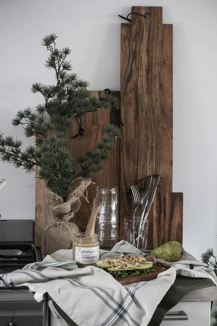 Künstliche ZEDER ☆ Baum ca. 60 cm Weihnachtsbaum Kunstpflanze mit Jute-Fuß