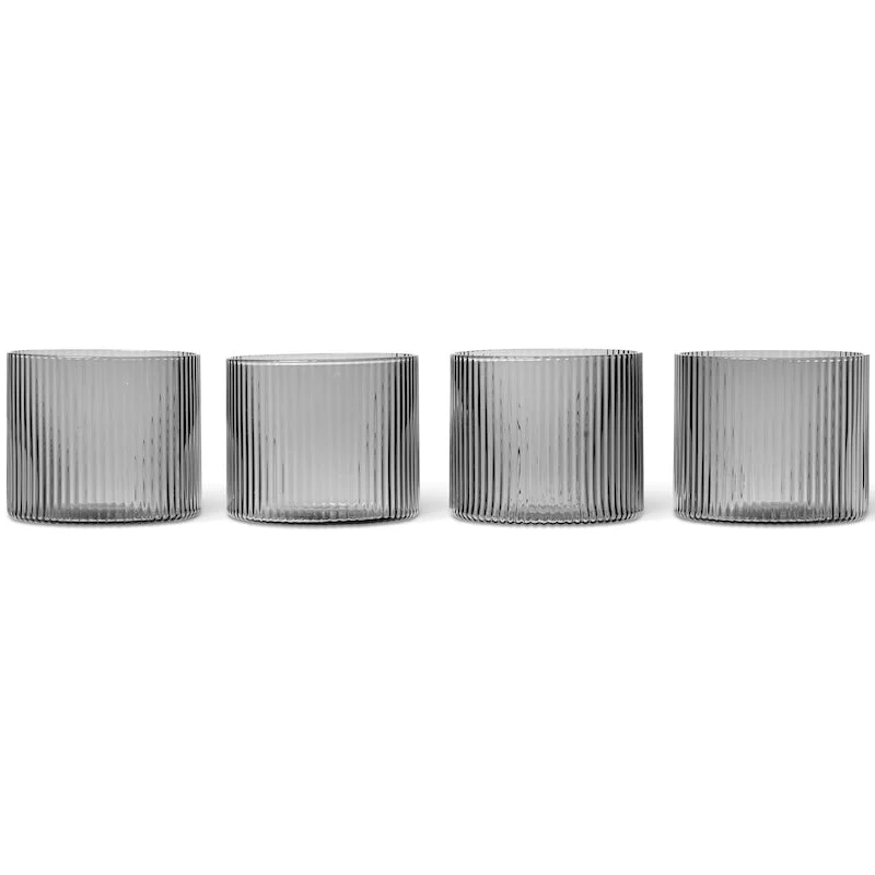 Ripple Low Wassergläser 4er Set – geriffelte Tumbler von ferm LIVING