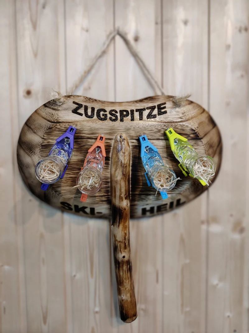 Skischuh Schnapsglas mit Bindung