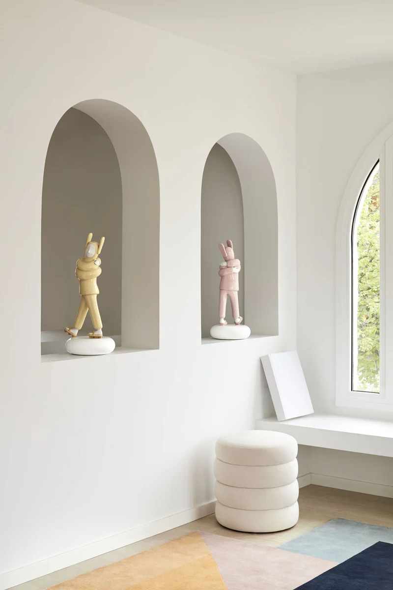 Figur EMBRACED in Gelb, H57 cm