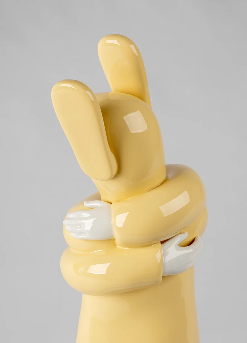 Figur EMBRACED in Gelb, H57 cm