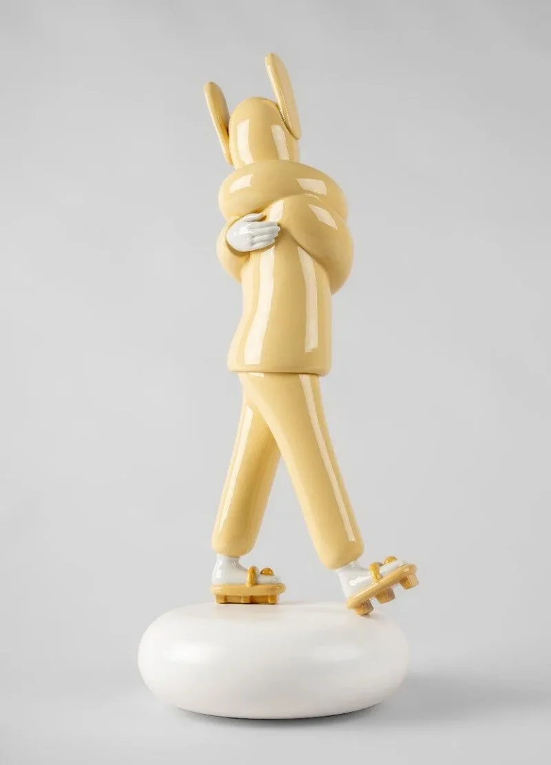 Figur EMBRACED in Gelb, H57 cm