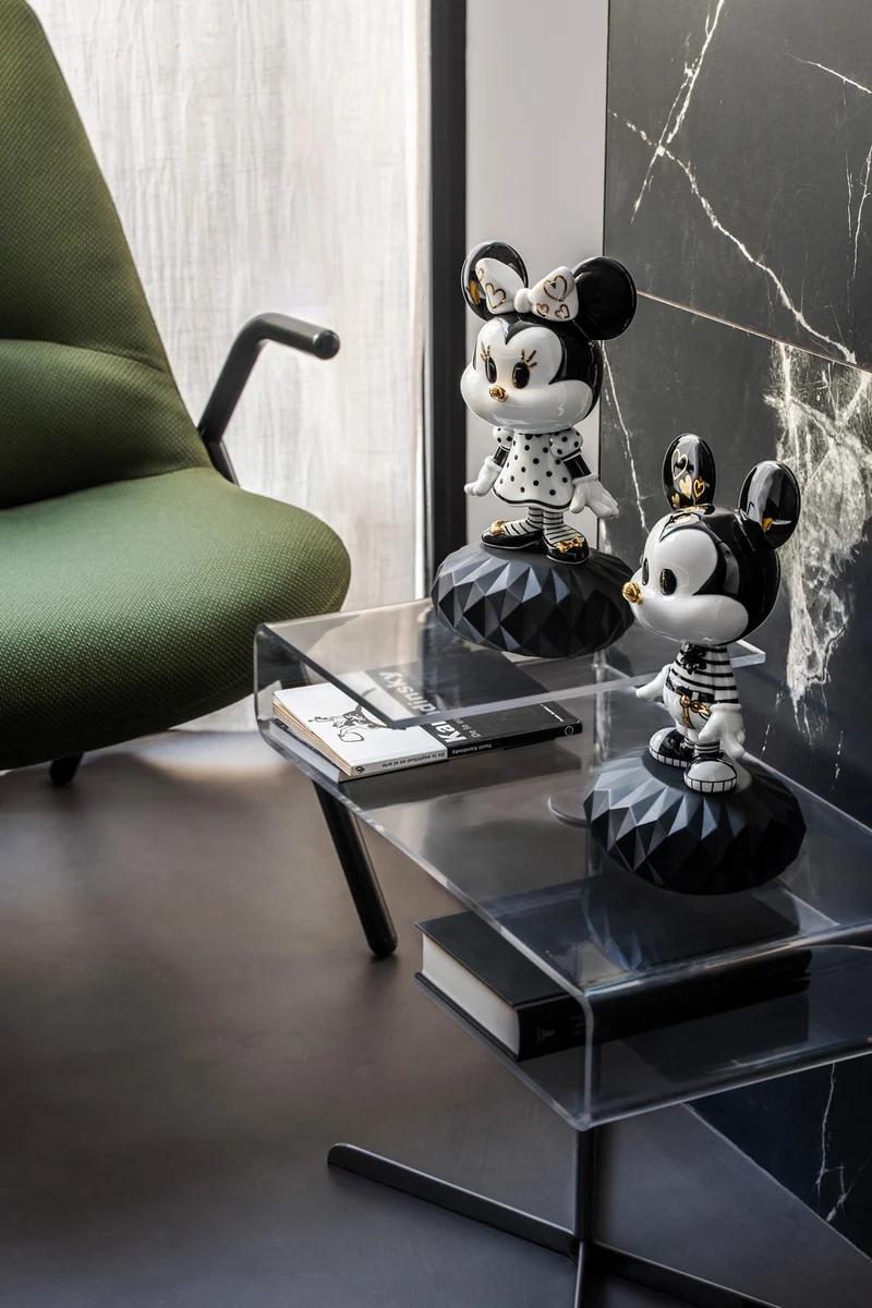 Figur MINNIE in Schwarz und Weiß