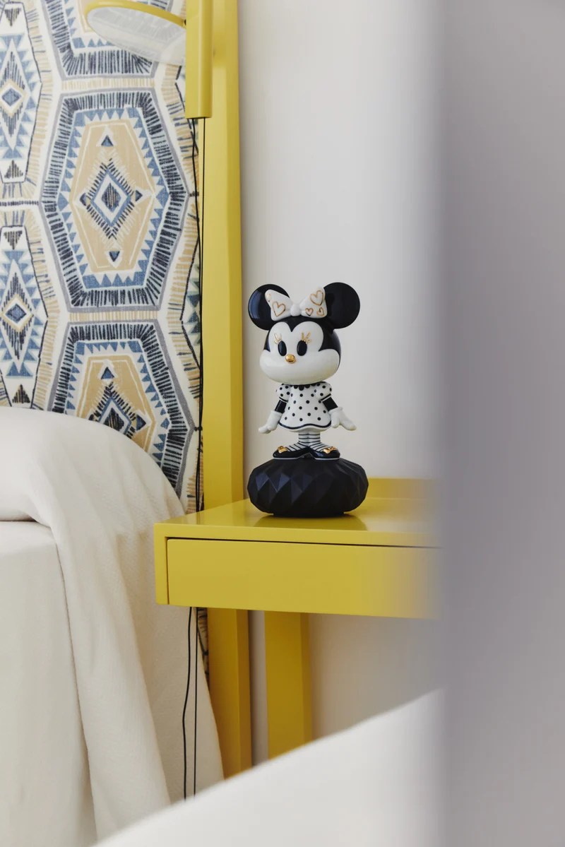 Figur MINNIE in Schwarz und Weiß