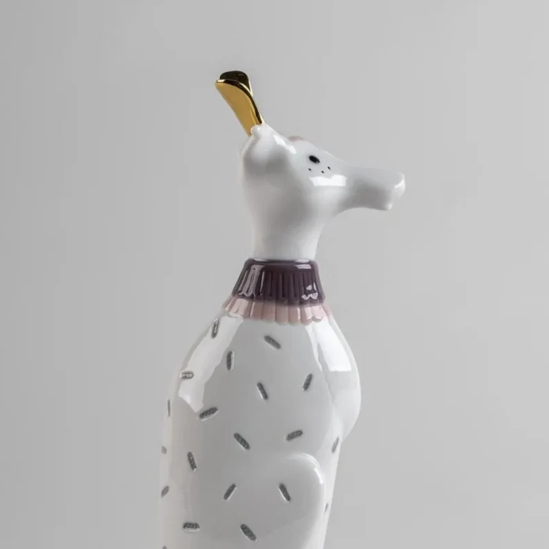 Figur UNEXPECTED FRIENDS - DOG aus Porzellan