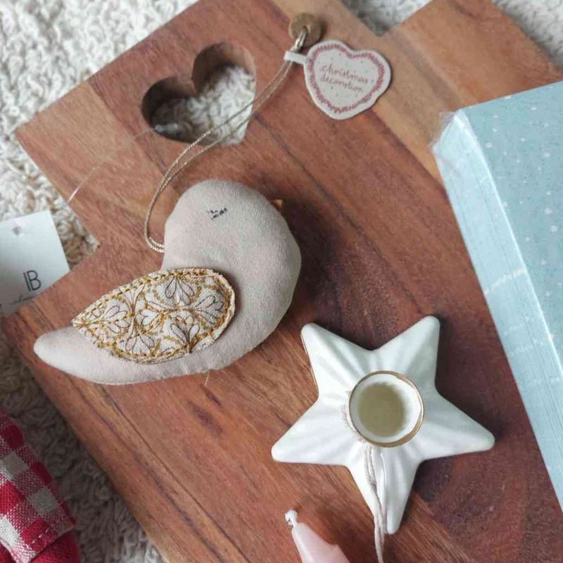 Maileg Ornament VOGEL WINTERHERZ sand ca. 9,5x6 cm Stoffanhänger Deko Baumschmuck