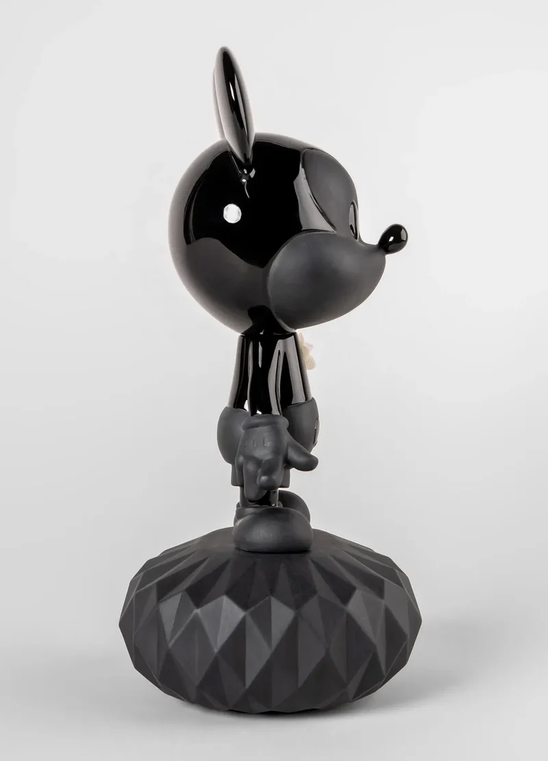 Figur MICKEY TOTAL BLACK