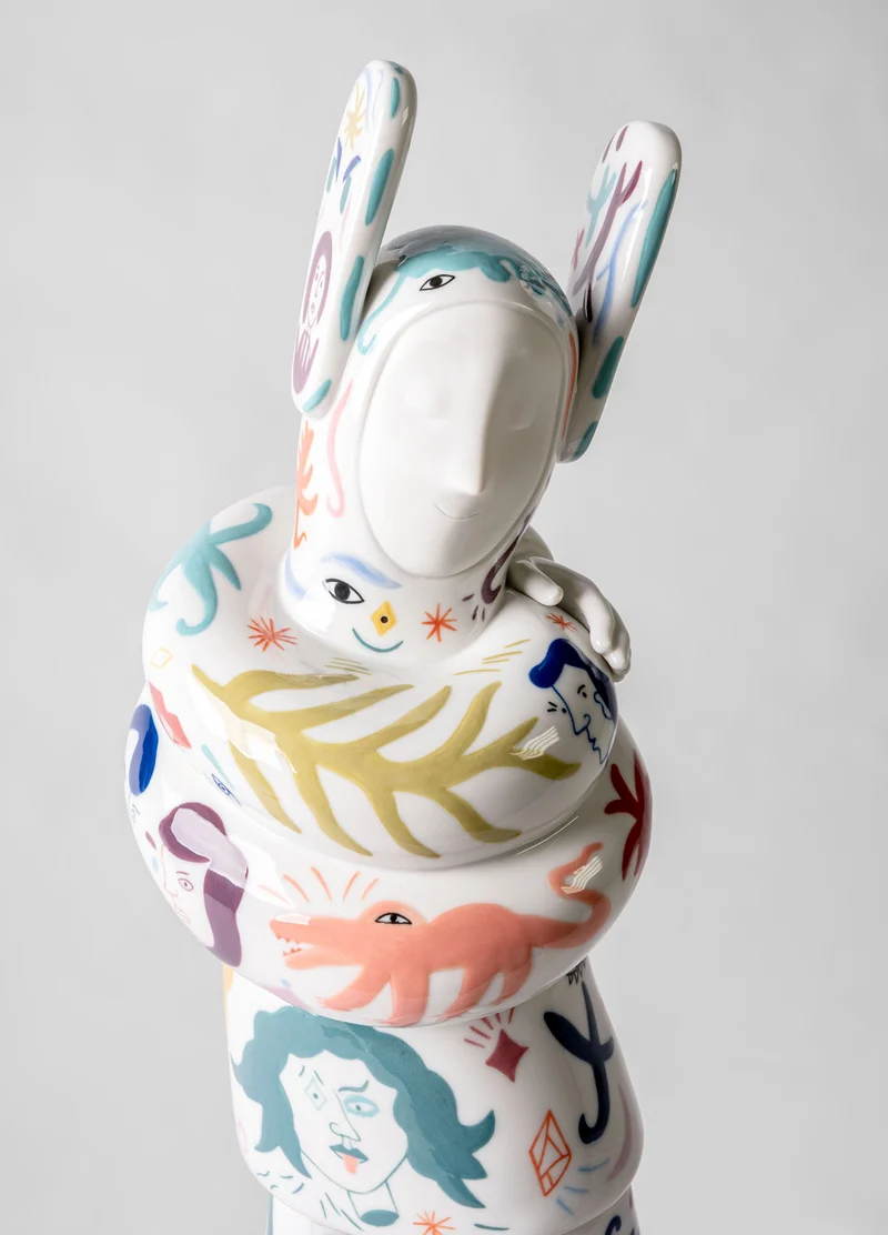 Figur EMBRACED als limited Edition, H57 cm