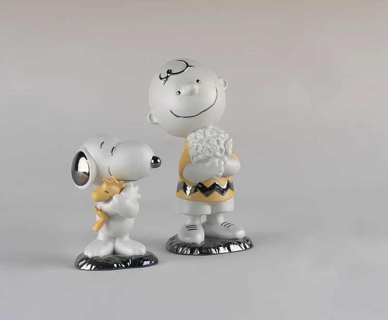 Figur CHARLIE BROWN™ aus Porzellan