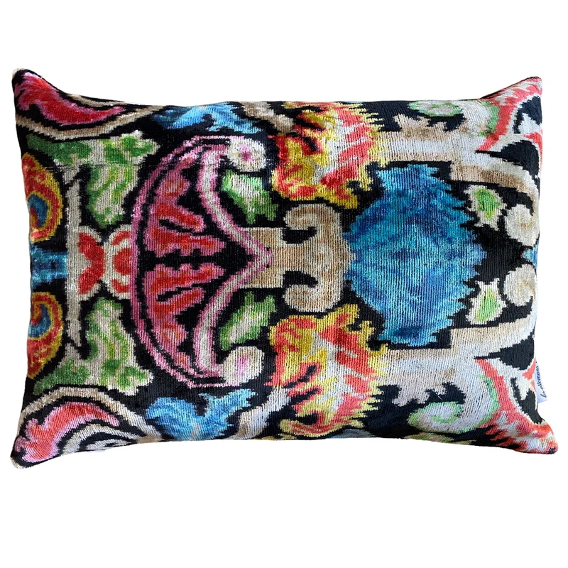 Kissen „Ikat Fantasy“ aus Seidensamt 40 × 60 cm