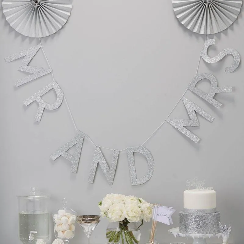 Glitzergirlande Mr and Mrs - silber