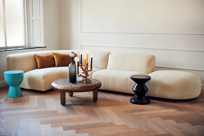 Thick Disk Coffee Table in Kupfer