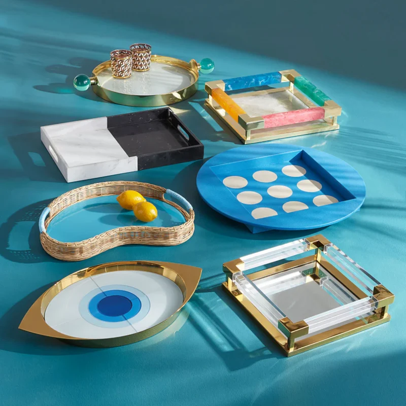 Tablett aus Messing 'GLOBO TRAY' gold/aquamarin