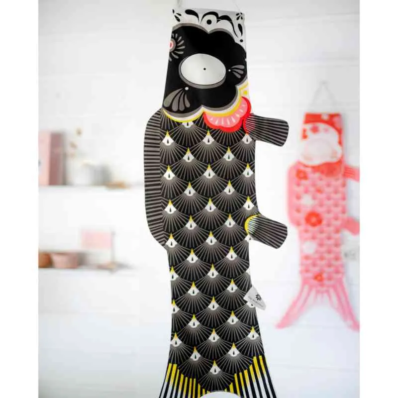 KOINOBORI DADDY black ca. 100x35 cm Koi-Karpfen Windsack / Wanddeko Bio-Baumwolle