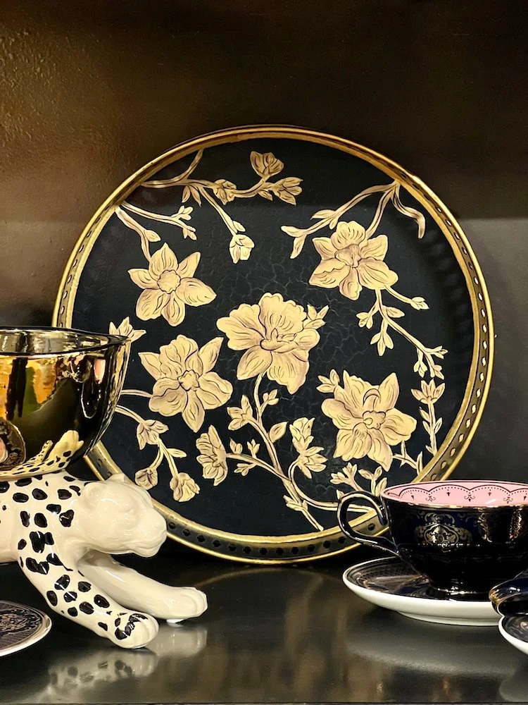 Tablett weisse BLUME, handbemalt ø28cm