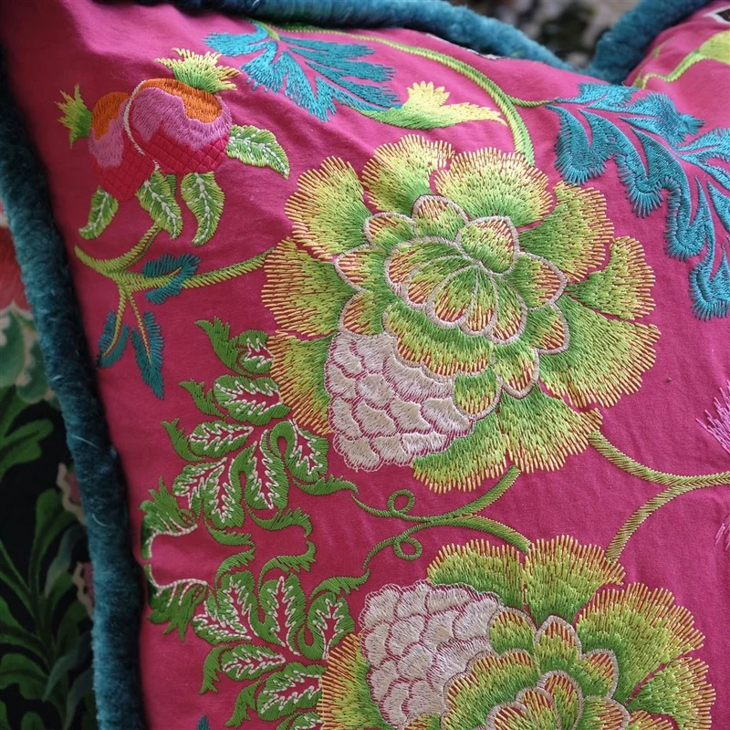 Kissen BROCART DECORATIF EMBROIDERED CERISE, 50 x 50 cm