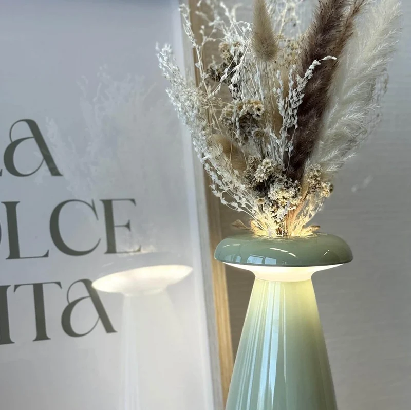 Tischleuchte NOVA 3‑in-1 ca. 21 cm Lampe, Vase, Raumduftbehälter Akku wiederaufladbar | grün