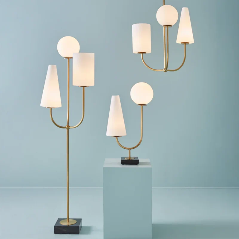 Tischlampe PARADISO aus Messing mit Marmorbasis
