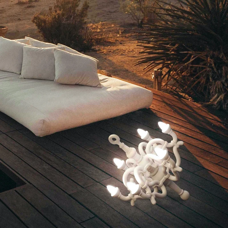 LED Bodenleuchte FALLEN CHANDELIER M in weiss