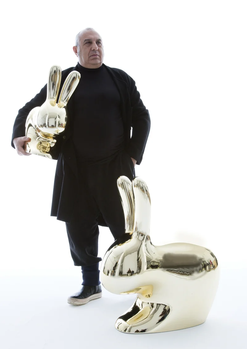 Stuhl Rabbit Chair Metal Finish in Gold