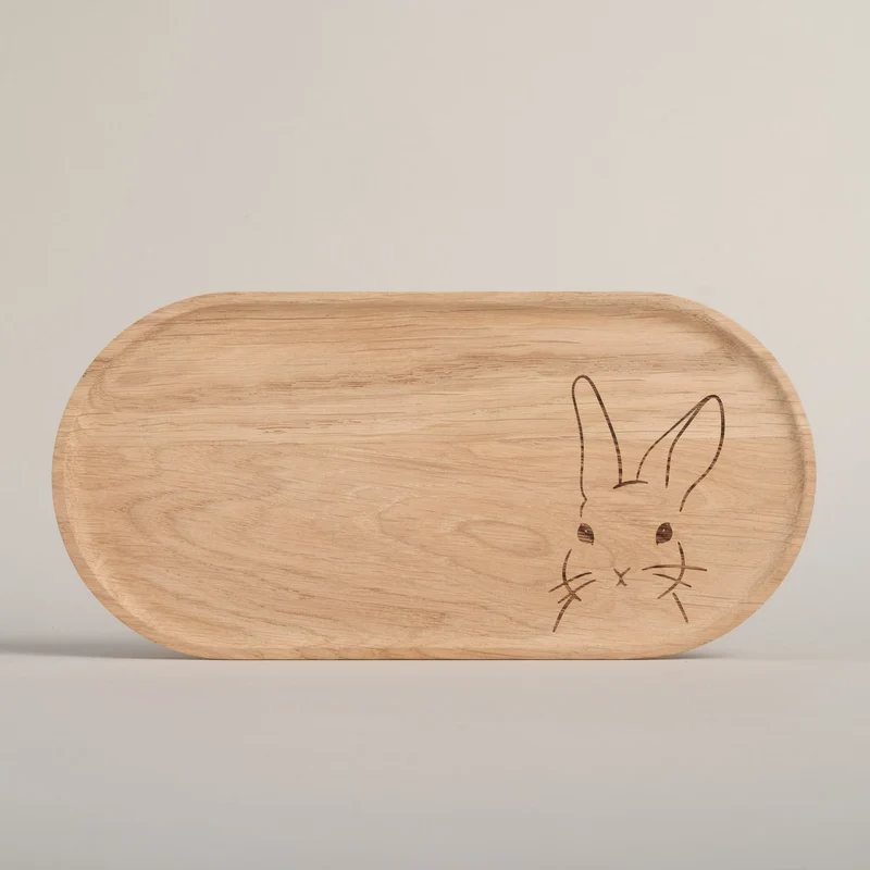 Eulenschnitt Tablett aus Eiche Hase