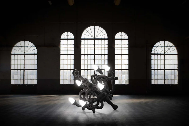 Luxus Bodenleuchte FALLEN CHANDELIER XL, schwarz ø2m