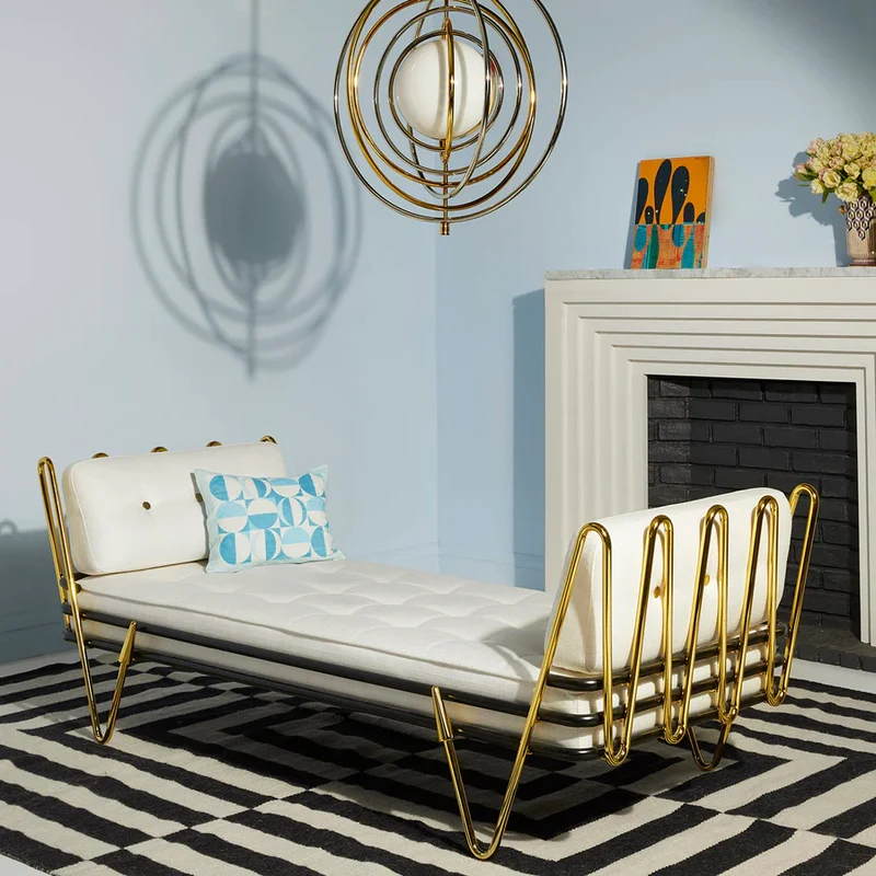 Tagesbett MAXIME DAYBED v. Jonathan Adler
