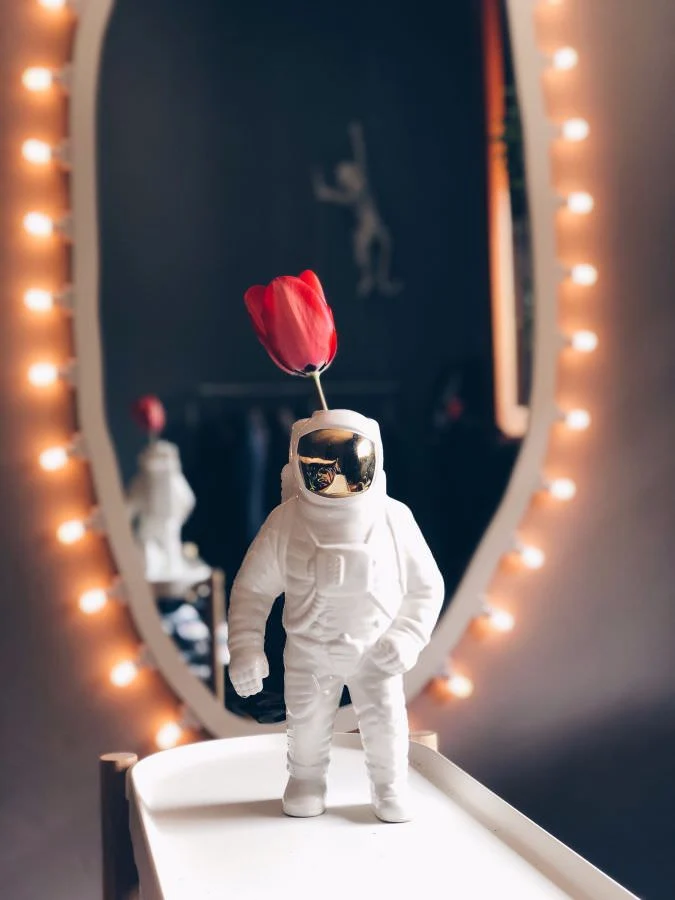 Vase 'COSMIC DINNER STARMAN' H28 cm