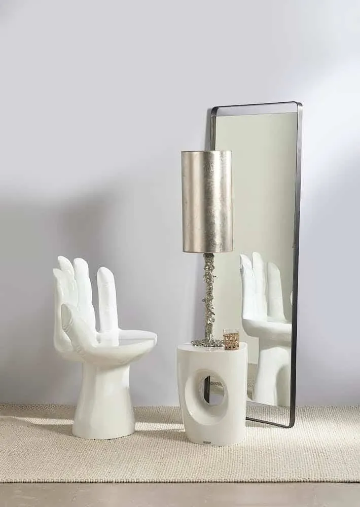 Stuhl 'WHITE HAND'