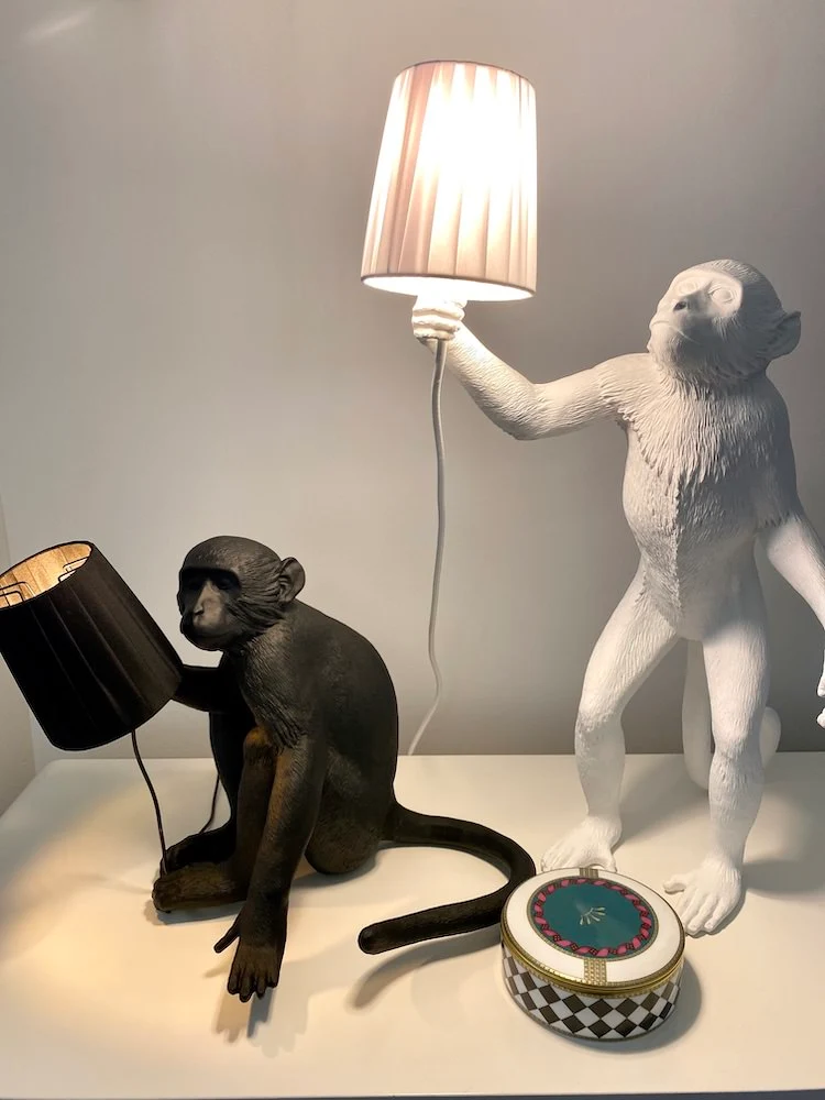 Tischlampe MONKEY stehend-weiß 46x27,5x54 cm