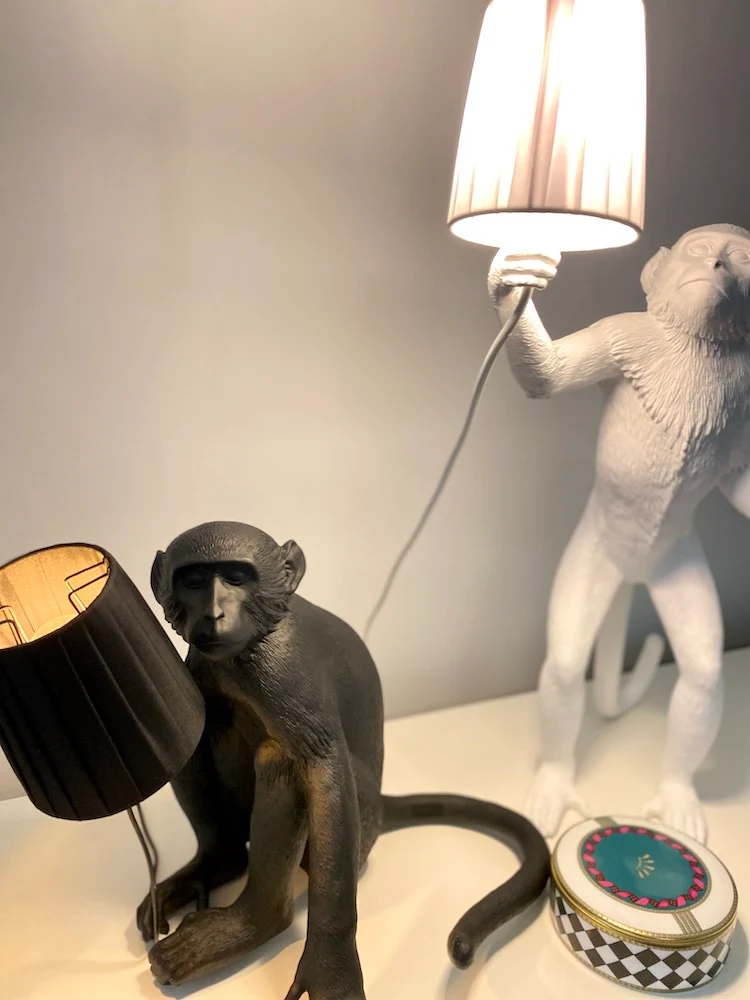 Tischlampe MONKEY stehend-weiß 46x27,5x54 cm