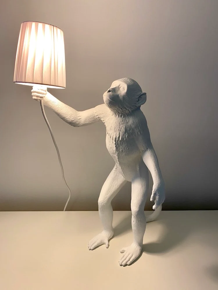 Tischlampe MONKEY stehend-weiß 46x27,5x54 cm