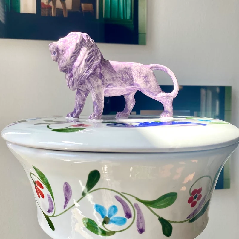 Keramikdose mit Deckel 'MENAGERIE LÖWE'