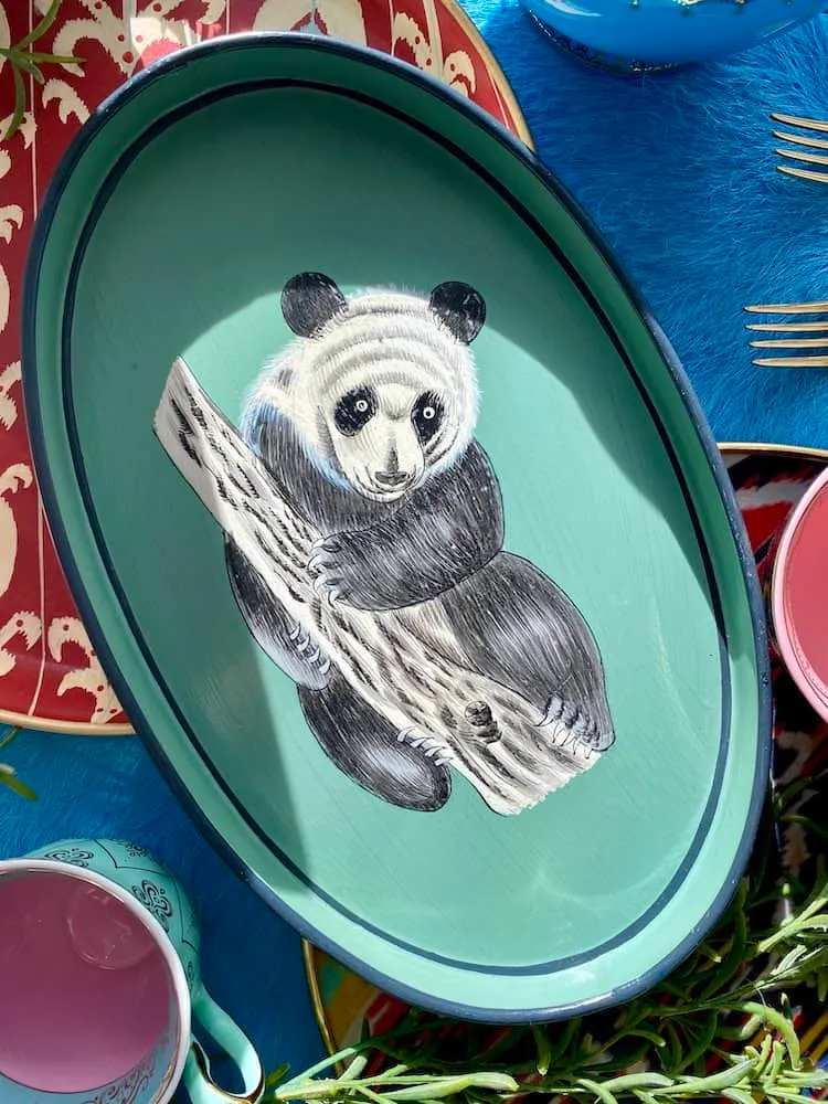handbemaltes Tablett ‘PANDA’ aus Eisen - grün 33x20 cm