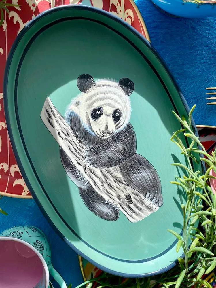 handbemaltes Tablett ‘PANDA’ aus Eisen - grün 33x20 cm
