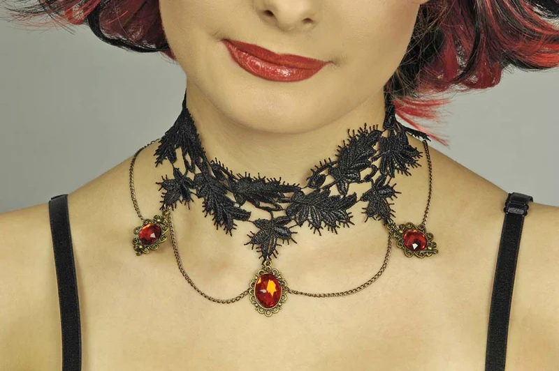 Barock Collier - Halskette aus Spitze mit Schmucksteinen - Schwarz