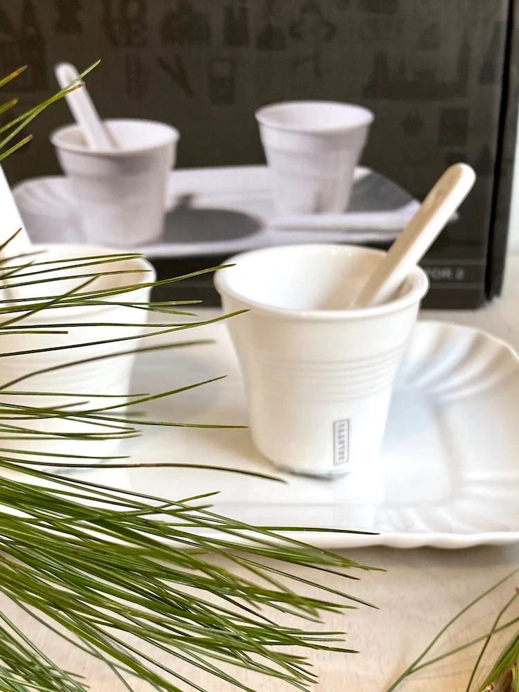 Kaffee Set 'COFFEE SET' aus Porzellan mit 2 Bechern + 2 Rührstäbe + 1 Tablett