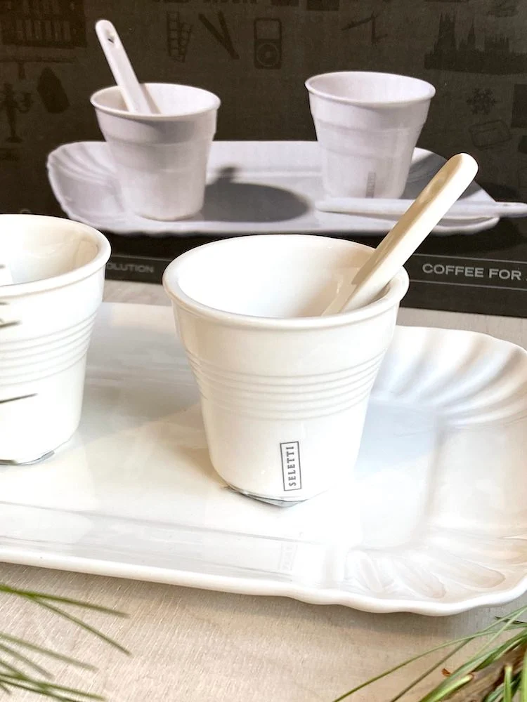 Kaffee Set 'COFFEE SET' aus Porzellan mit 2 Bechern + 2 Rührstäbe + 1 Tablett