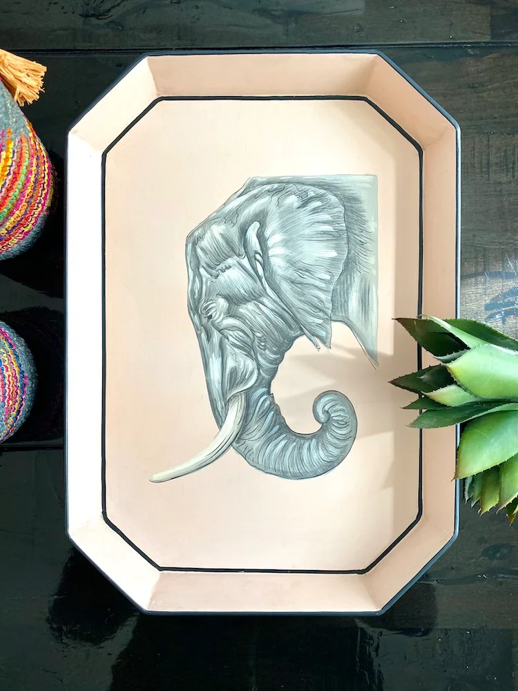 handbemaltes Tablett 'ELEFANT' aus Eisen in creme - 43x30cm