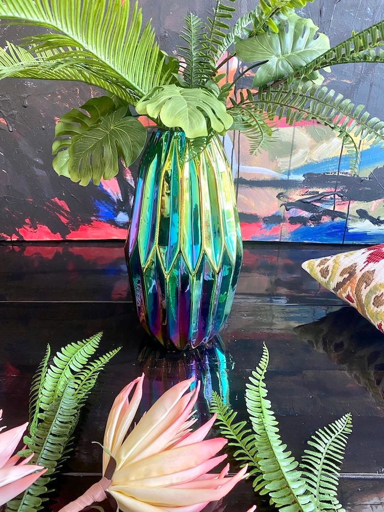 Vase 'OILY FOLDS' M-Faltenvase Ø17 x H33 cm