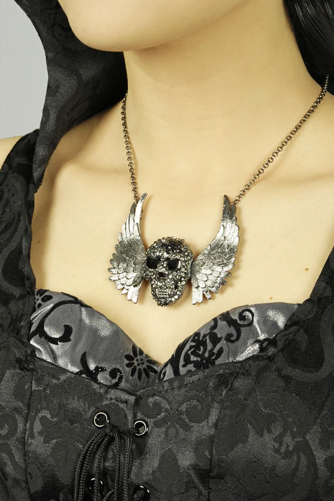 Silberne Halskette mit Strass Totenkopf und Engelsflügeln