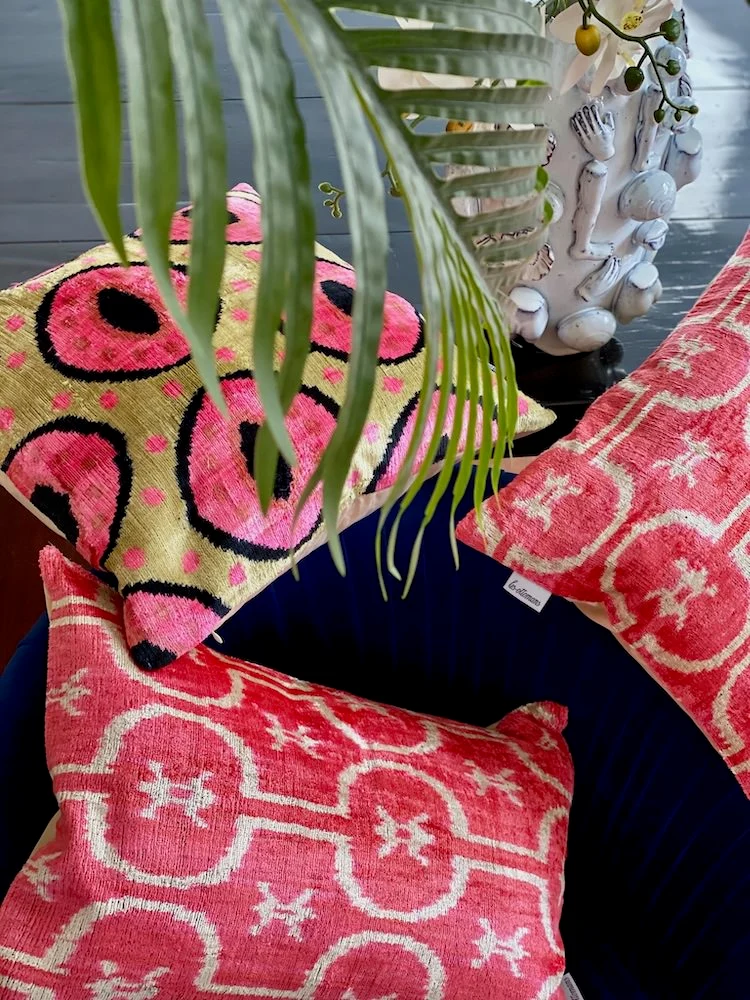 Samtkissen 'IKAT' - rosa 50x50 cm