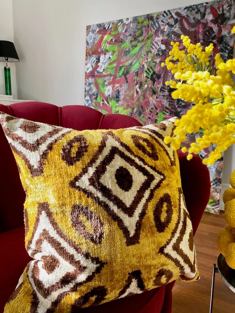 Samtkissen 'IKAT' - gelb 50x50 cm