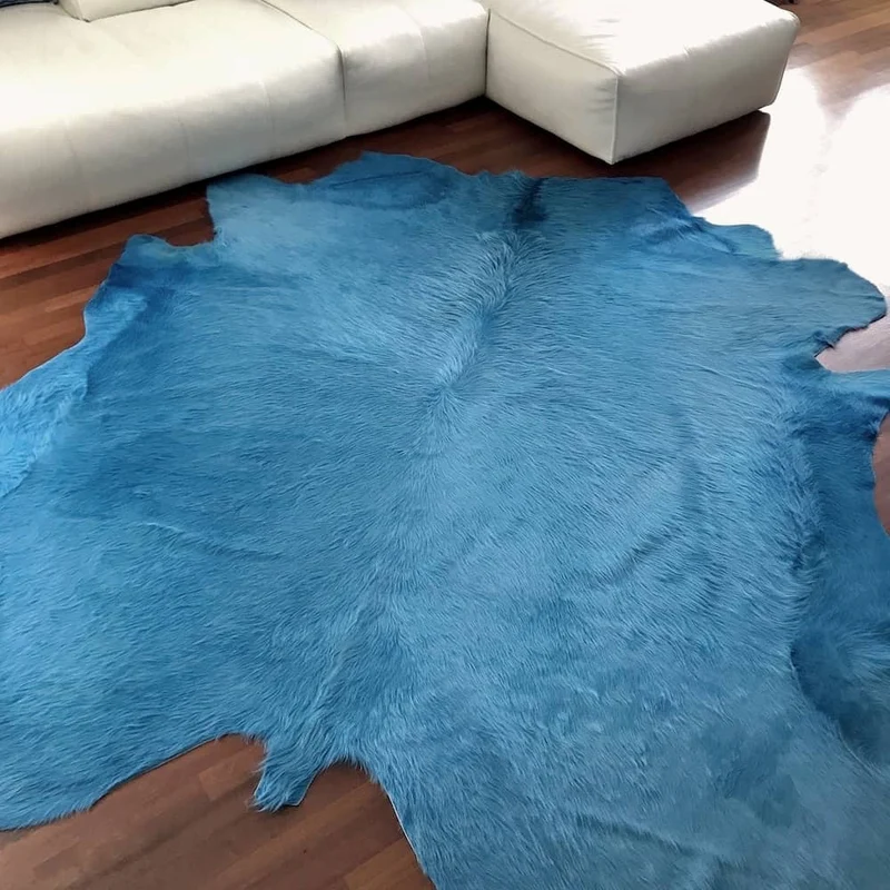 Kuhfell Teppich in himmlischem Blau