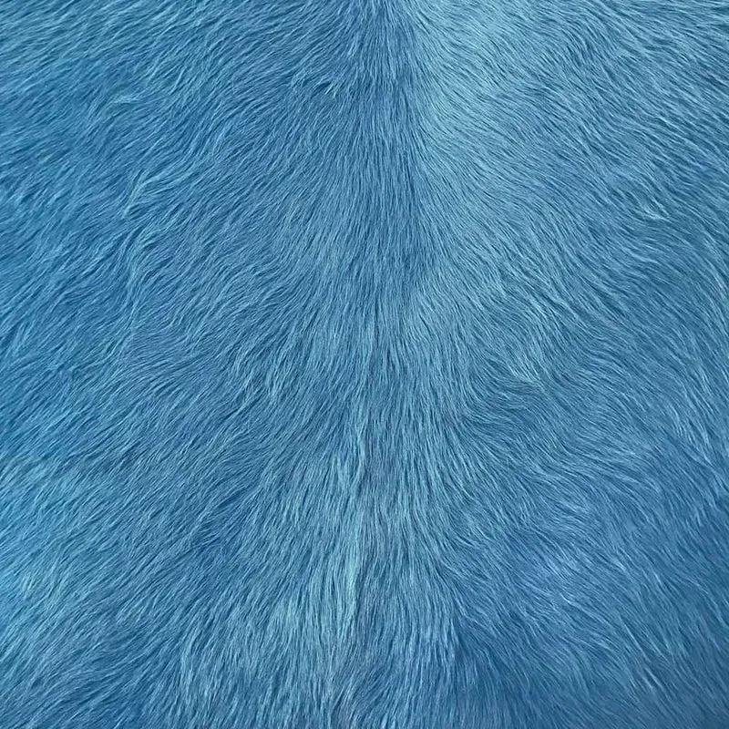 Kuhfell Teppich in himmlischem Blau