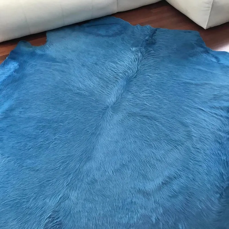 Kuhfell Teppich in himmlischem Blau