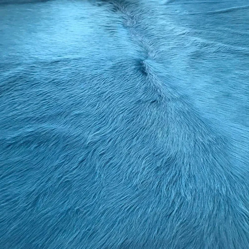 Kuhfell Teppich in himmlischem Blau
