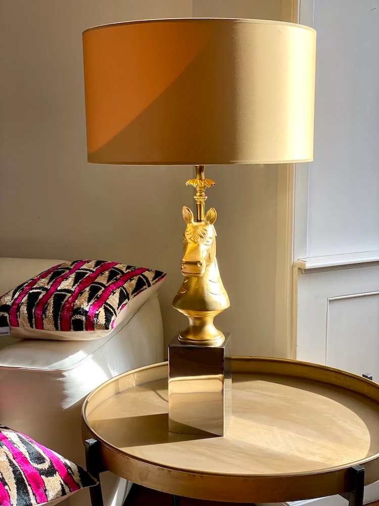 Tischlampe 'CAPRILLI' Satin goldenes Pferd 90 cm